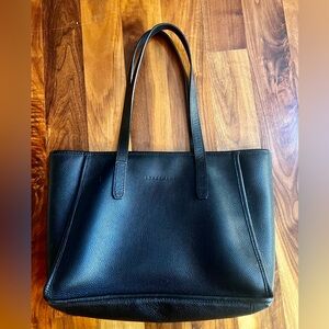 Longchamp Le Foulonné Shoulder Leather
Tote (Excellent condition)